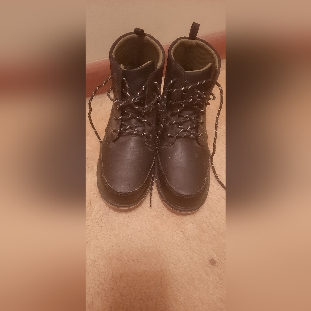 Boys Sz 4 s Black Lace-Up Boots